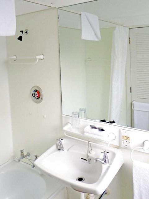 The Cobb Hotel 파머스턴노스 객실 사진